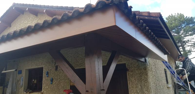 Alu Gouttières Bisca refait l'habillage en aluminium d’une habitation située à Biganos